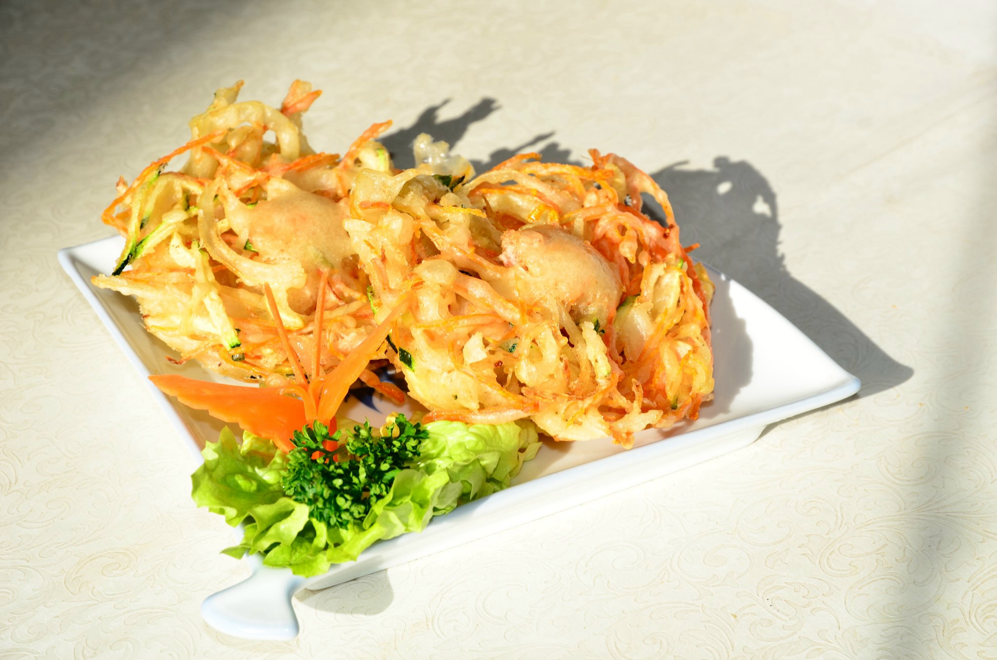 Chair de crabe aux légumes croustillants